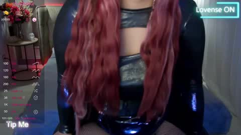 Snapshot of maya_mils chatting on March 12, 7:13 am Maya Mils online show from March 12, 7:13 am