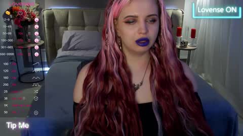 Snapshot of maya_mils chatting on March 9, 4:05 am Maya Mils online show from March 9, 4:05 am