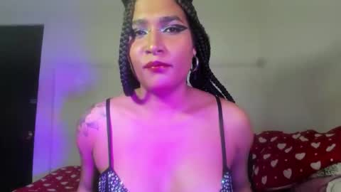 maya_nova1 online show from April 4, 4:19 am