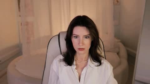 Maya  Follow me online show from October 23, 9:55 am