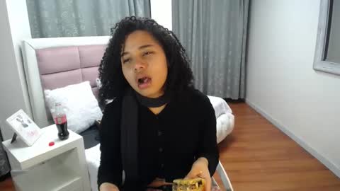 Maya online show from December 14, 3:17 am