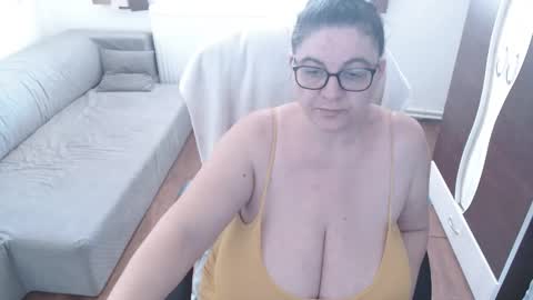 Maya online show from March 7, 10:15 am