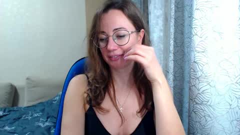 Maya online show from January 18, 7:01 pm