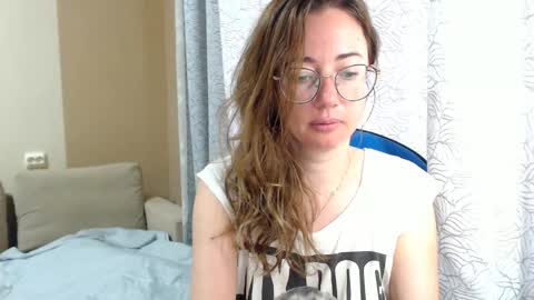 Snapshot of mayacateyes chatting on September 10, 4:24 am Maya online show from September 10, 4:24 am