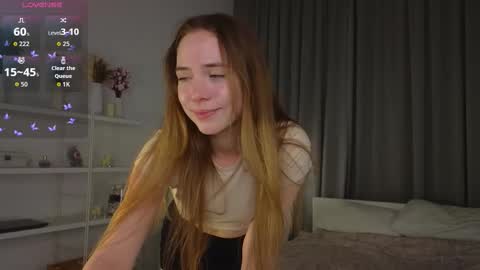 Snapshot of mayagreet chatting on September 14, 8:32 pm My name is Kara online show from September 14, 8:32 pm