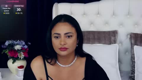 Snapshot of mayajansen chatting on September 17, 2:53 pm MayaJansen online show from September 17, 2:53 pm