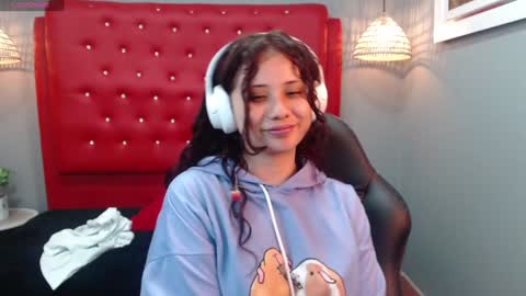 Maya online show from December 28, 2:42 pm
