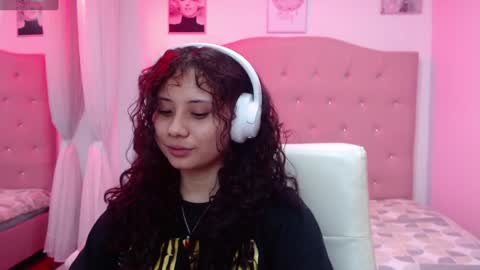 Maya online show from January 18, 2:55 pm