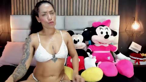 Snapshot of mayarusell01 chatting on February 17, 7:55 pm Nicolle Ruselle Hello my lovely schedule for great fun from 630 am and end 800 pm Colombian time I wait for you online show from February 17, 7:55 pm