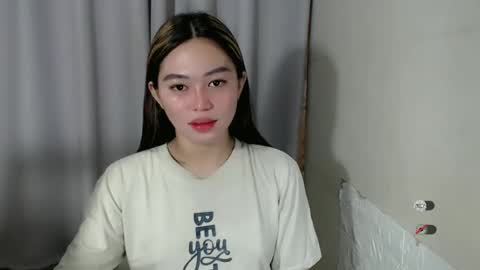 mayasally_ online show from January 28, 7:43 am