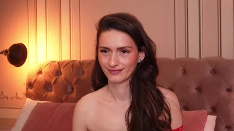 Snapshot of mayavixxen chatting on March 10, 10:07 am MayaVixxen online show from March 10, 10:07 am