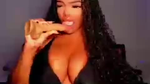 MayBabi online show from July 14, 11:37 am