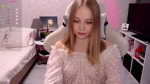 Snapshot of maybebabyx chatting on January 20, 6:53 am maybebabyx online show from January 20, 6:53 am