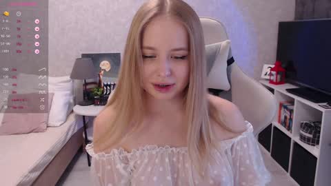 Snapshot of maybebabyx chatting on December 23, 4:55 am maybebabyx online show from December 23, 4:55 am