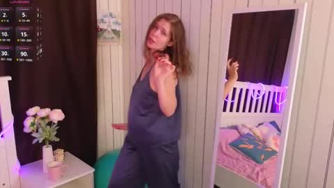 Ann online show from November 15, 7:59 pm