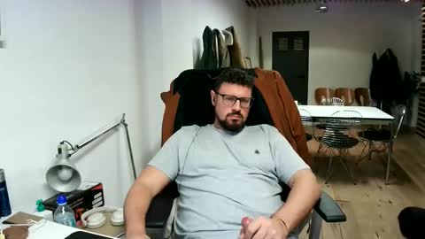 maythe4bwu online show from October 4, 1:09 pm