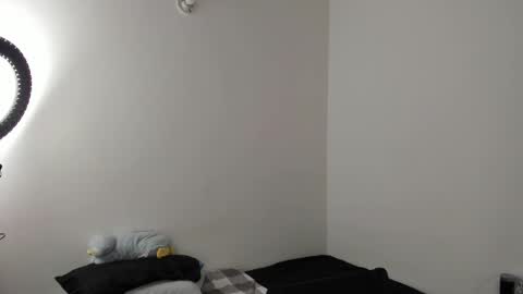 mazikeen_18 online show from March 27, 1:45 pm