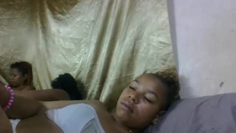 mbotyfeliciaa online show from January 15, 6:50 pm