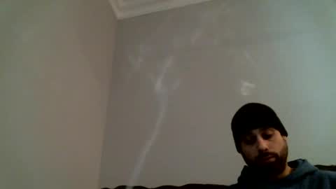 Snapshot of mcbuster11 chatting on February 14, 2:39 am mcbuster11 online show from February 14, 2:39 am