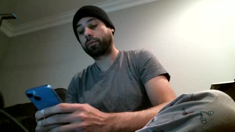 Snapshot of mcbuster11 chatting on February 6, 12:26 pm mcbuster11 online show from February 6, 12:26 pm