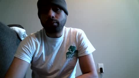 Snapshot of mcbuster11 chatting on February 25, 12:38 pm mcbuster11 online show from February 25, 12:38 pm