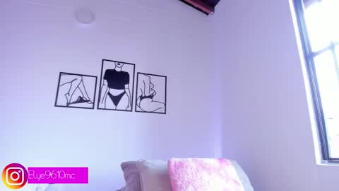 Ellie online show from November 28, 8:27 pm