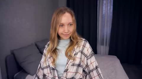 Mary  online show from October 31, 8:15 am