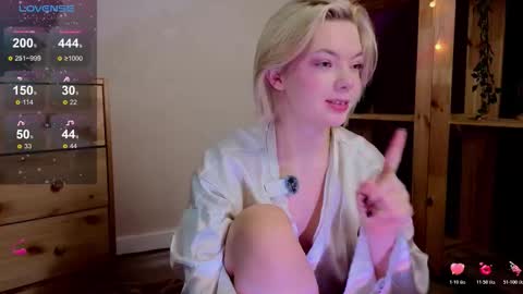 me1inmonro online show from December 19, 6:09 am