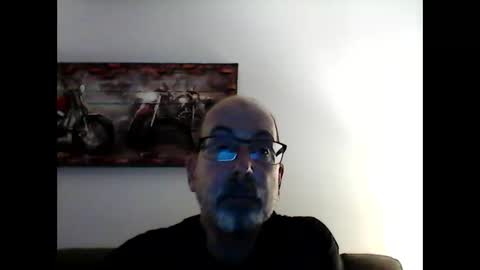 Snapshot of meathome3 chatting on February 19, 2:33 am me at home online show from February 19, 2:33 am