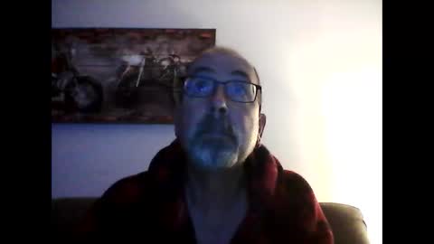 Snapshot of meathome3 chatting on January 7, 12:41 pm me at home online show from January 7, 12:41 pm