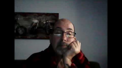 Snapshot of meathome3 chatting on February 9, 1:14 pm me at home online show from February 9, 1:14 pm