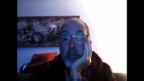 Snapshot of meathome3 chatting on September 17, 10:19 am me at home online show from September 17, 10:19 am