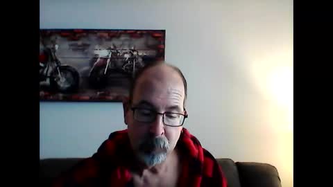 Snapshot of meathome3 chatting on January 11, 2:47 pm me at home online show from January 11, 2:47 pm