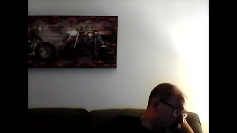 Snapshot of meathome3 chatting on February 20, 4:39 am me at home online show from February 20, 4:39 am
