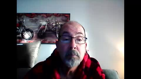 Snapshot of meathome3 chatting on January 4, 1:31 pm me at home online show from January 4, 1:31 pm