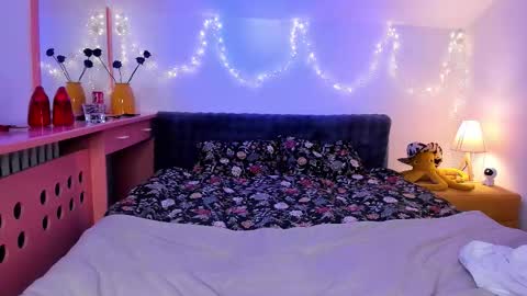 MEDEA  online show from March 28, 8:27 am