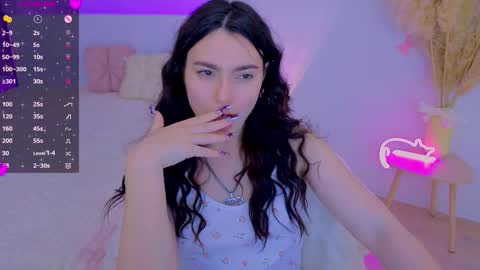 Dina online show from March 17, 10:15 pm