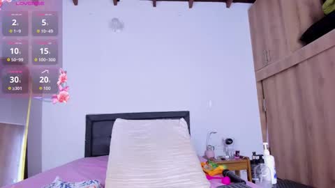 medussa13 online show from September 18, 1:15 pm