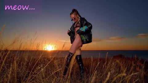 Sweet Meow nonude online show from October 20, 7:13 am