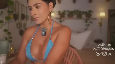 Andrea  online show from May 25, 7:09 pm