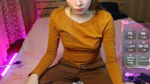 Snapshot of meek_cutie chatting on February 11, 12:36 pm meek_cutie online show from February 11, 12:36 pm