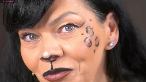 meenamoon online show from October 23, 10:21 pm