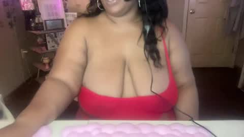 Snapshot of meetsouthernpeach chatting on February 18, 8:25 pm Southern Peach online show from February 18, 8:25 pm