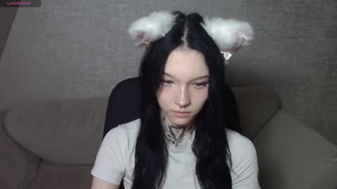 mefwhOre online show from February 28, 6:41 pm