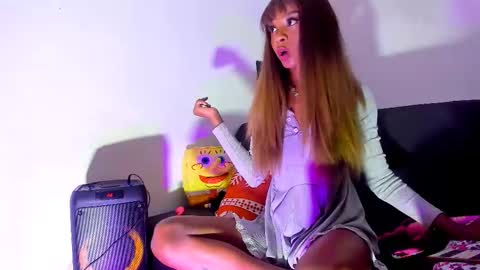 megan_7777 online show from December 8, 12:24 am