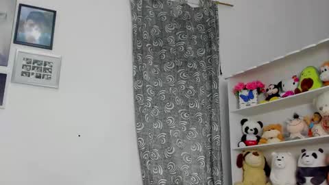 M E G A N online show from February 2, 6:04 pm