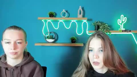 megan_cold online show from October 17, 8:40 am