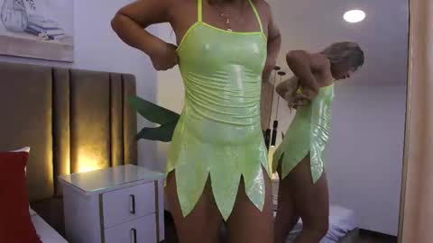 Carolina Paez online show from October 14, 1:36 pm