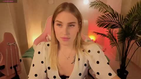 Megan online show from May 14, 1:37 am