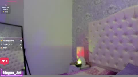 megan_jall online show from October 2, 8:13 am